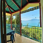 Дом отдыха Ramo's Cozy Beachside Haven With Panoramic Views - 2nd