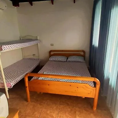 Ramo's Cozy Beachside Haven With Panoramic Views - 2nd Hébergement de vacances Vlorë